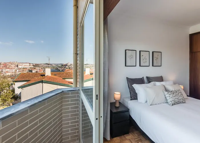Guestready - Porto Panoramic View Апартаменты *